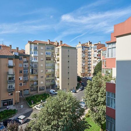 In Bed With Lisbon 8N Apartment อามาโดรา ภายนอก รูปภาพ