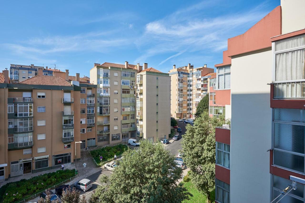 In Bed With Lisbon 8N Apartment อามาโดรา ภายนอก รูปภาพ